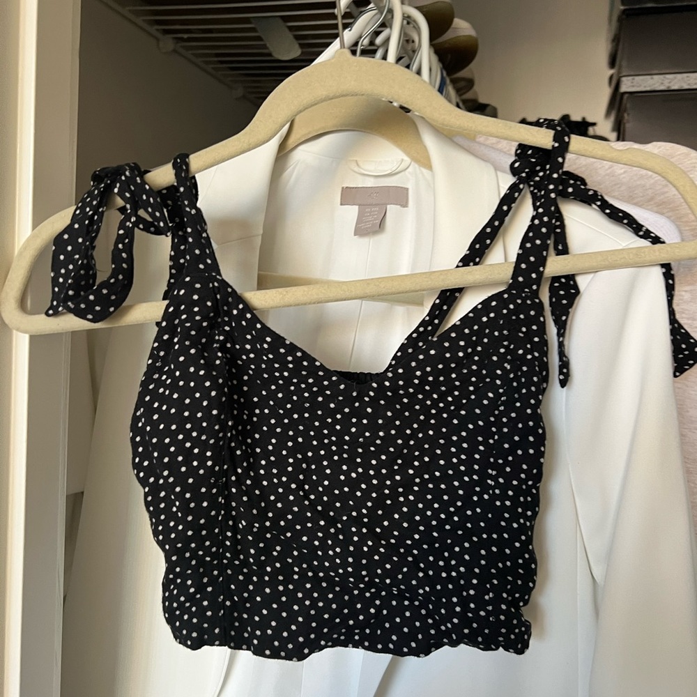 Abercrombie black and white polka dot top